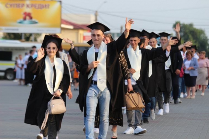 Более 87% выпускников 12-х классов 2021 года выпуска продолжили обучение в ВУЗах Республики Молдова