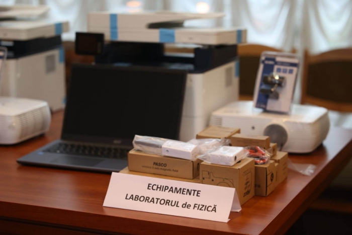 Школы Гагаузии получили современное оборудование