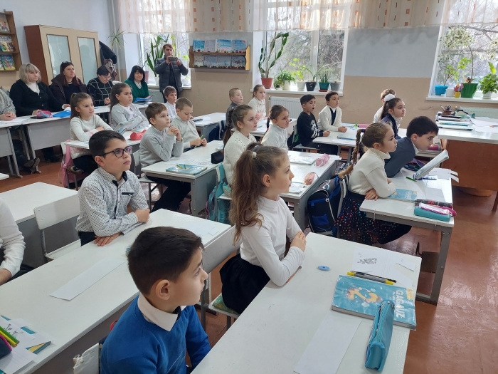 Коммуникативный подход в изучении гагаузского языка &ndash; главное направление в обучении учеников начальных классов